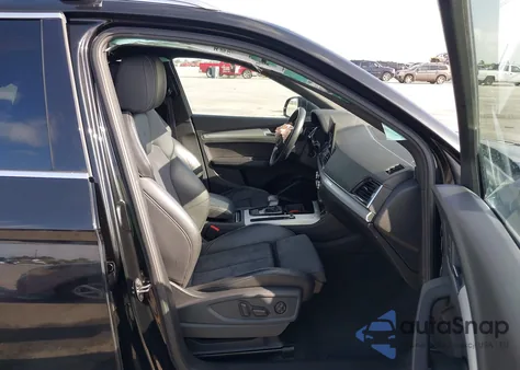 2021 Audi Q5 Premium Plus 55 Tfsi E Quattro S Tronic z USA, uszkodzony, nr VIN WA1E2AFY2M2043536